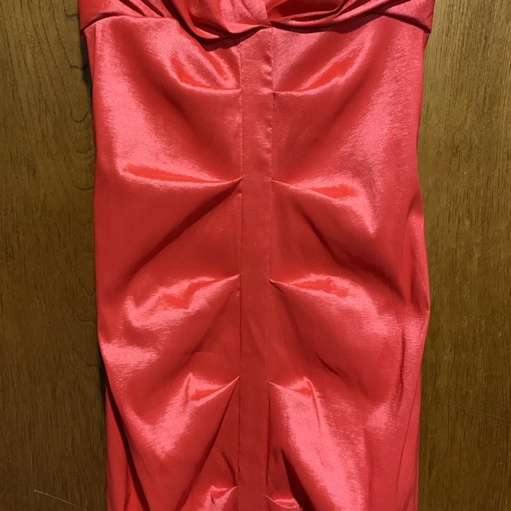 Ruched Mermaid Style Coral Pink Dress - Picture 4 of 8